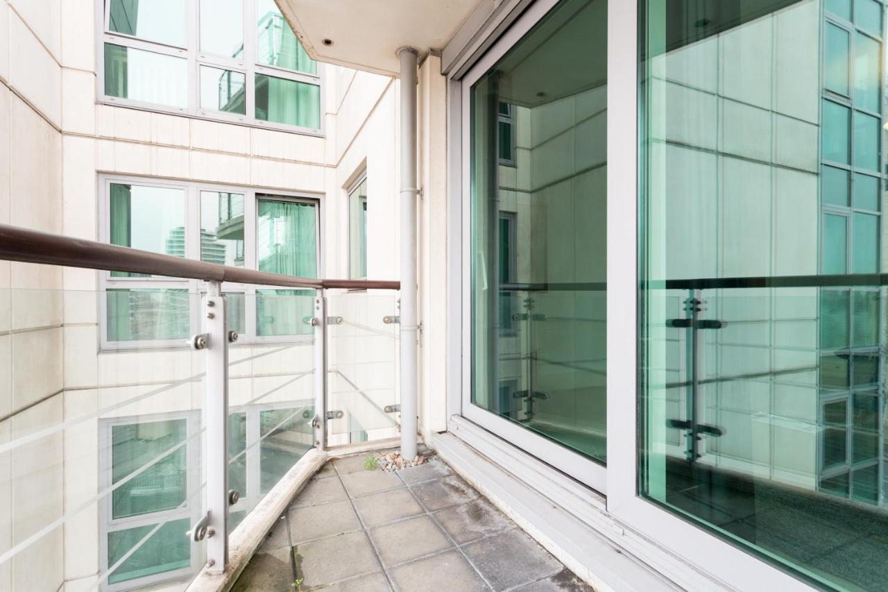Ferienwohnung St. George Wharf By Thesqua.Re London Exterior foto
