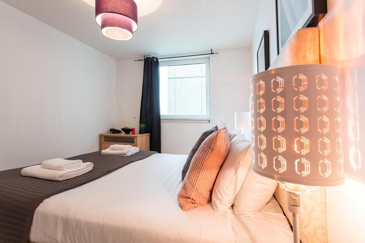 Ferienwohnung St. George Wharf By Thesqua.Re London Exterior foto